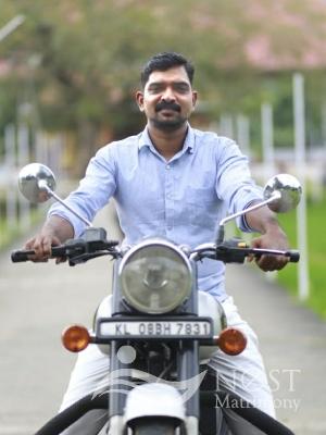 Sujith e s-profile-image