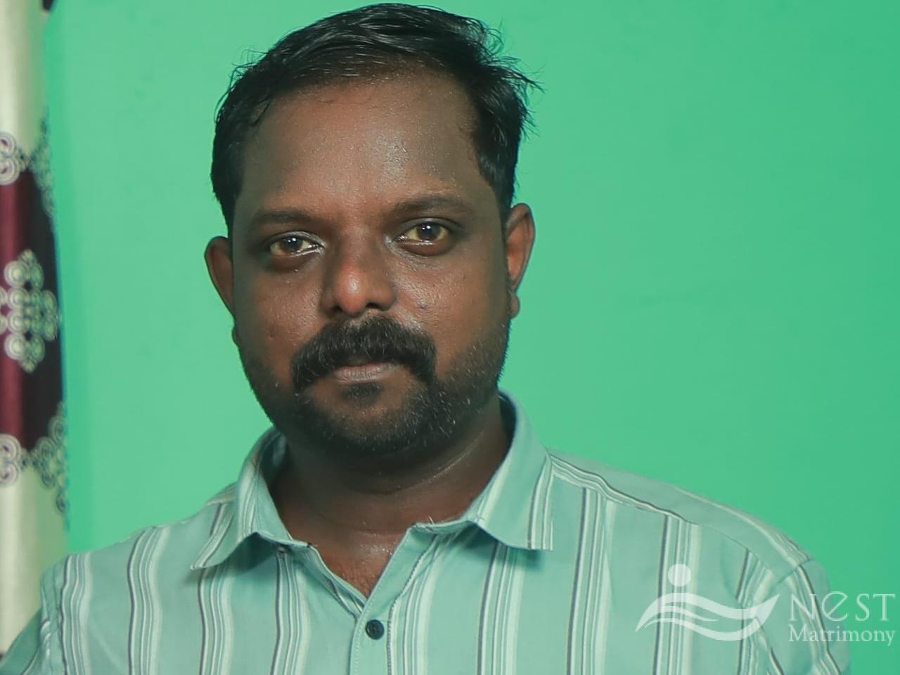 Vishnu Ravi-profile-image