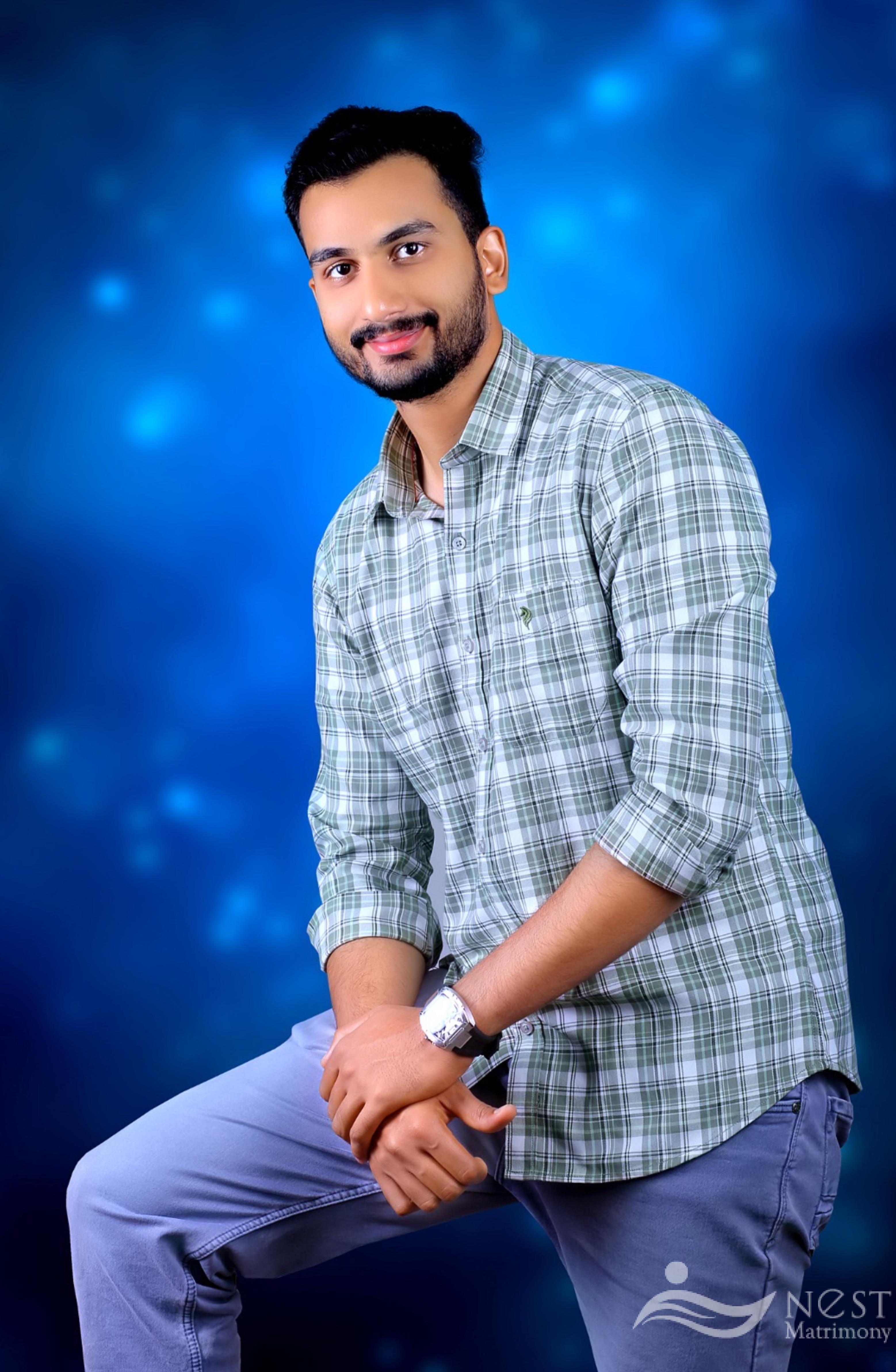 Jomy c j-profile-image